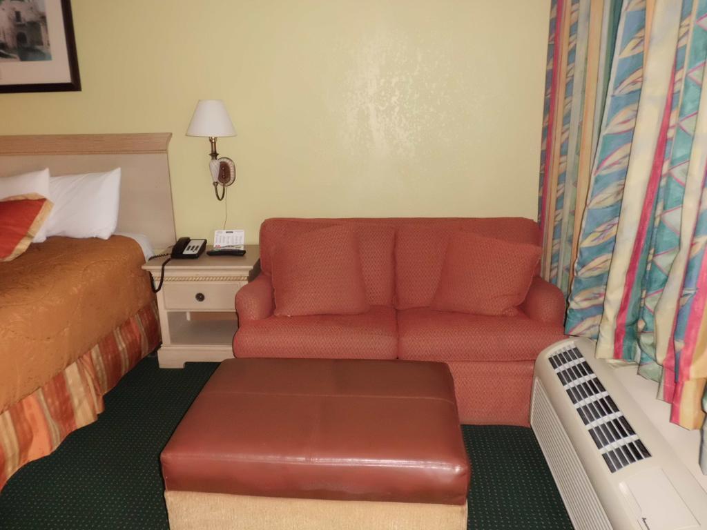 America's & Suites-lakeland Hotel