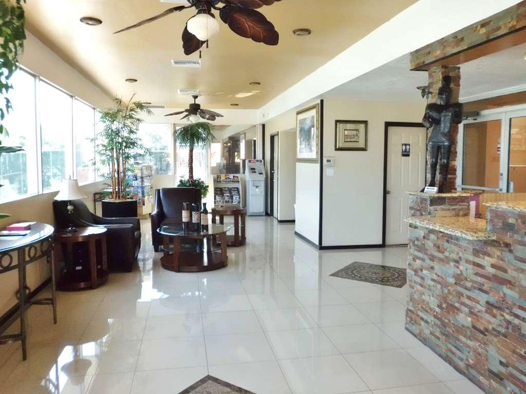 America's & Suites-lakeland Hotel 2*